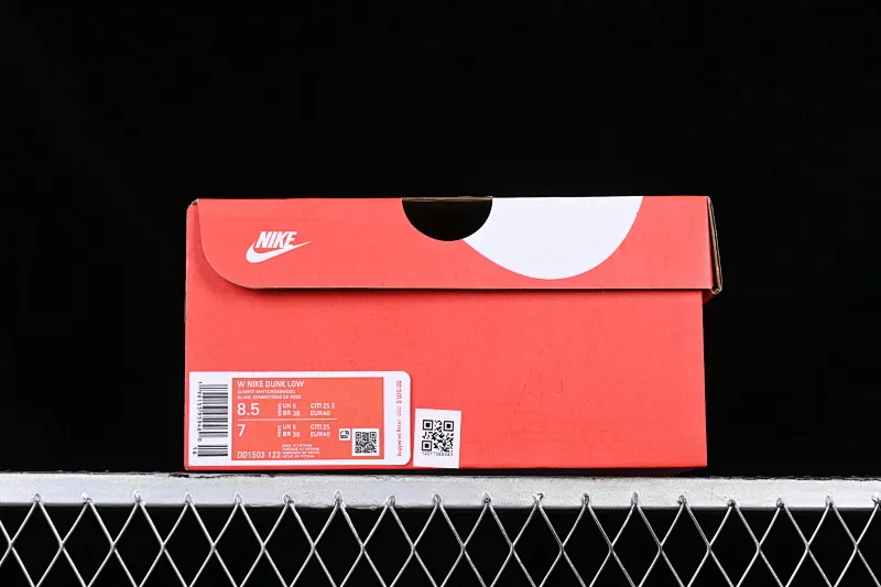 All categories Nk SB Dunk series Nk SB Dunk Low low-top sneakers J version Nk Dunk Low "Grey White" gray burgundy low-top retro sports and leisure sneakers DD1503-122